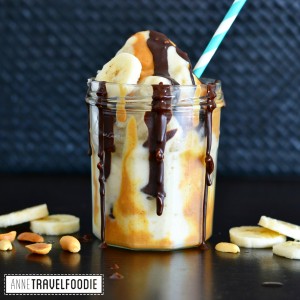 vegan snickers nice cream (ice cream) with banana, dark chocolate and peanut butter