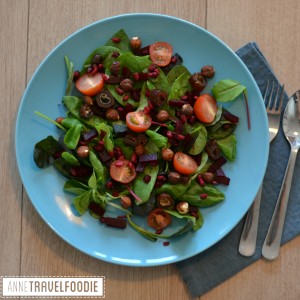 vegan salad dates, beets, hazelnuts annetravelfoodie