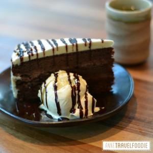 chocolate fudge cake wagamama annetravelfoodie