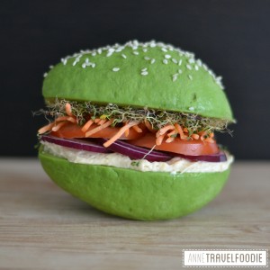 avocado burger vegan gluten free annetravelfoodie