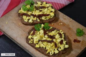 vegan scrambled eggs from tofu breakfast.