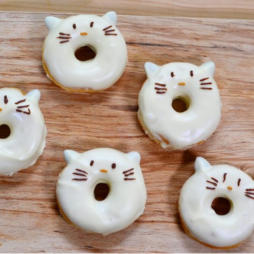 Cute cat donuts - Anne Travel Foodie