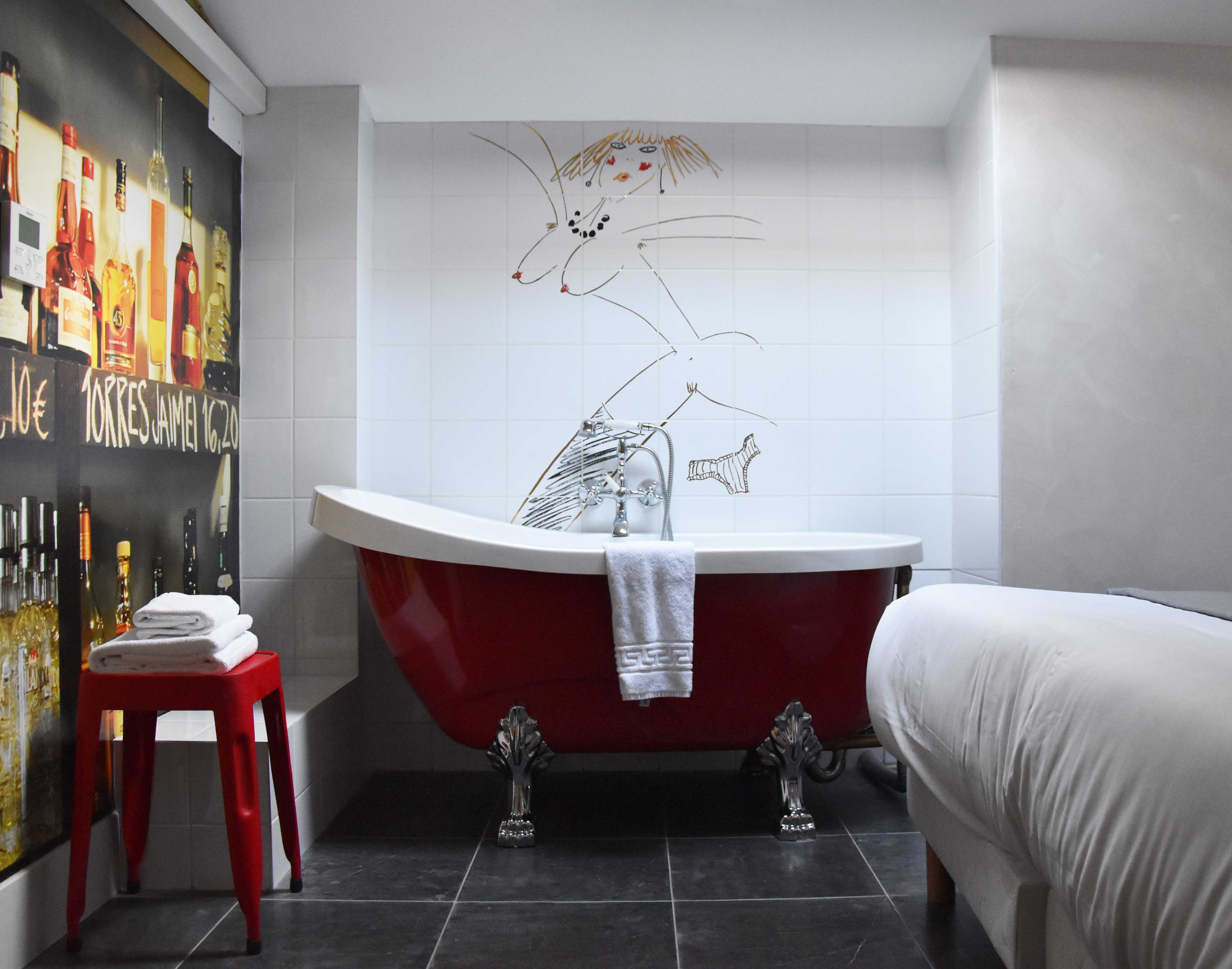 Bath Tub In Bedroom Hotel Paris Anne Travel Foodie