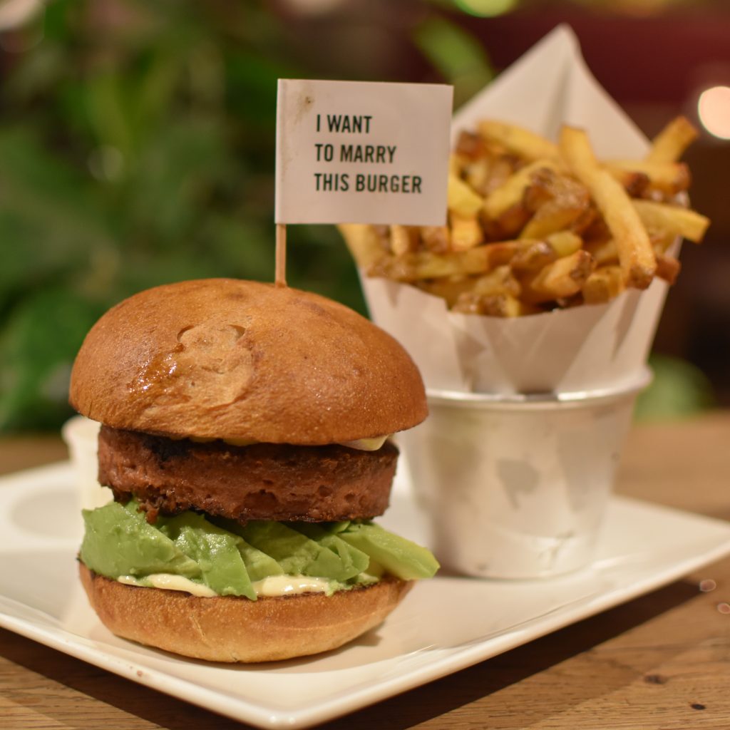 the-vegan-beyond-meat-burger-is-now-available-in-the-netherlands-anne